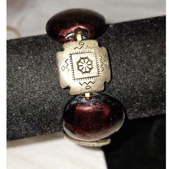 Artsy Purple Glass Beaded Bracelet Silver Tone Metallic Southwestern Design - Picture 1 of 7